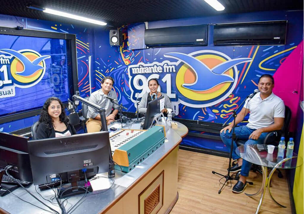 https://wevertonrocha.com.br/wp-content/uploads/2022/08/Weverton-Rocha-participa-de-entrevista-no-programa-Jornal-na-Mira-da-Radio-Mirante-FM-1024x720.jpg