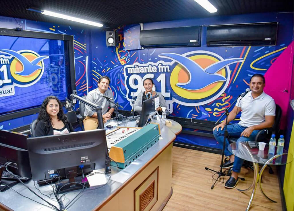 https://wevertonrocha.com.br/wp-content/uploads/2022/08/Weverton-Rocha-participa-de-entrevista-no-programa-Jornal-na-Mira-da-Radio-Mirante-FM.jpg