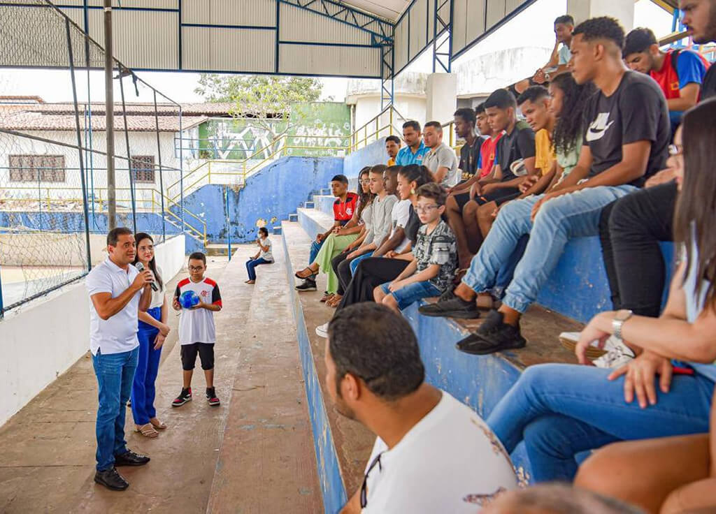 https://wevertonrocha.com.br/wp-content/uploads/2022/08/Weverton-Rocha-participa-de-roda-de-conversa-com-jovens-no-bairro-da-Alemanha-.jpg