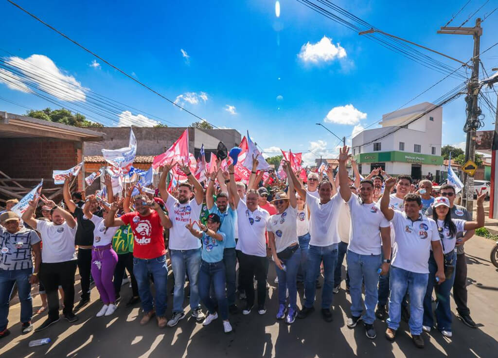 https://wevertonrocha.com.br/wp-content/uploads/2022/09/Weverton-Rocha-faz-caminhada-em-Caxias-Lago-dos-Rodrigues-e-Paulo-Ramos-.jpg