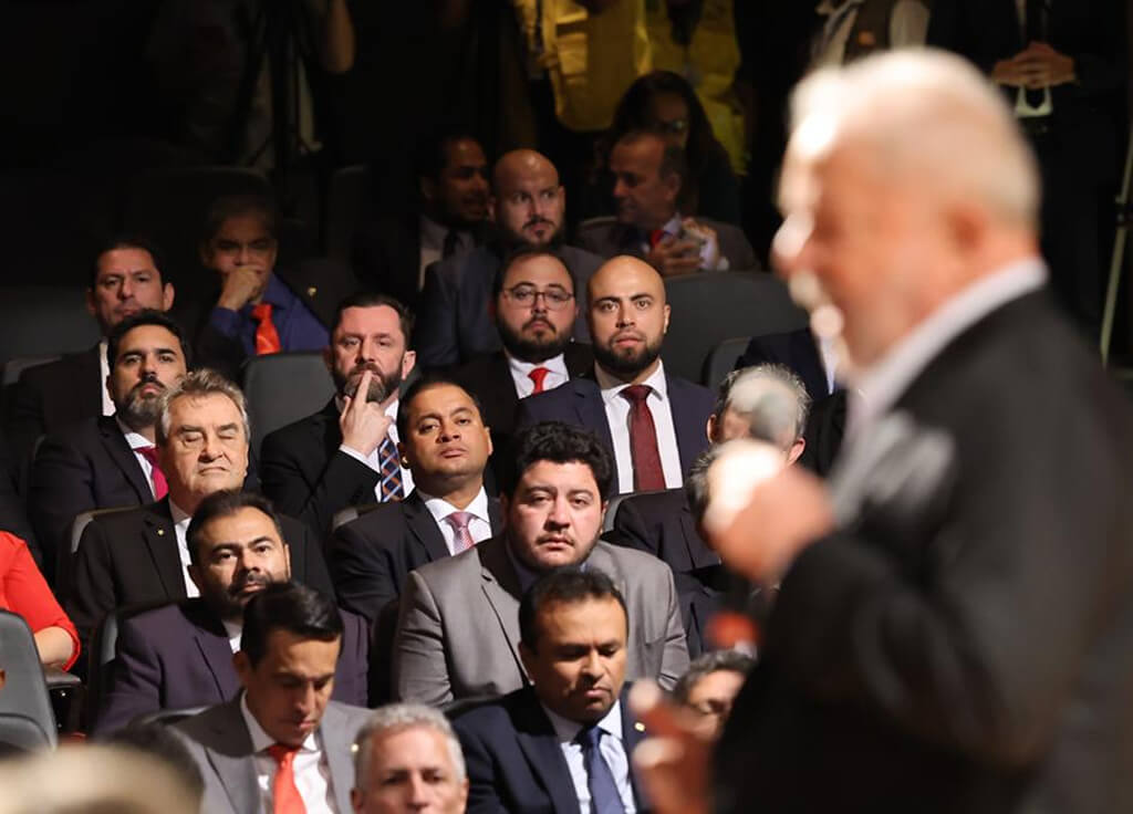 https://wevertonrocha.com.br/wp-content/uploads/2022/11/Weverton-participa-de-reuniao-de-Lula-com-parlamentares-e-equipe-de-transicao.jpg