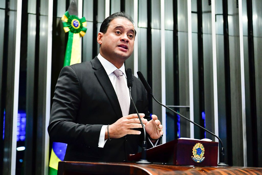 https://wevertonrocha.com.br/wp-content/uploads/2023/07/Senado-aprova-substitutivo-do-senador-Weverton-para-marco-de-garantias.jpeg