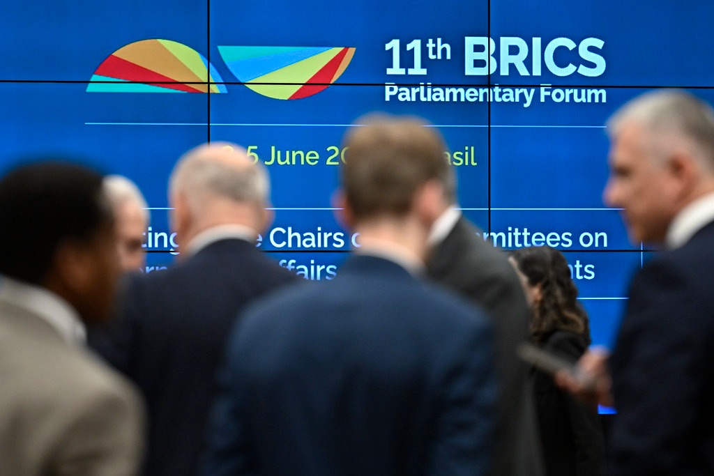 https://wevertonrocha.com.br/wp-content/uploads/2025/06/Weverton-ressalta-importancia-do-Forum-Parlamentar-do-Brics-que-comeca-nesta-terca-com-15-paises-confirmados.jpeg
