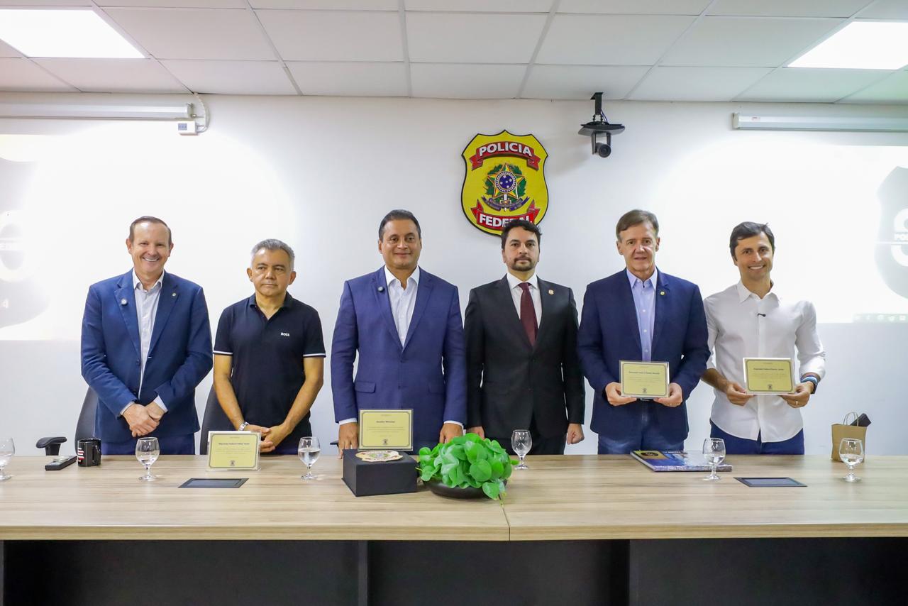 https://wevertonrocha.com.br/wp-content/uploads/2026/03/Senador-Weverton-Rocha-e-deputados-federais-sao-homenageados-pela-Policia-Federal-do-Maranhao.jpeg
